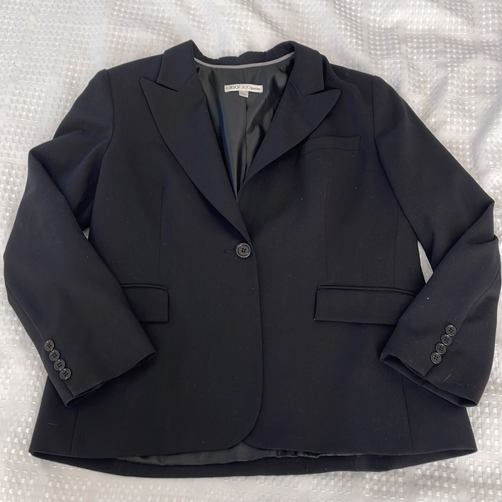 🌸Cleo petite black blazer with one button closure